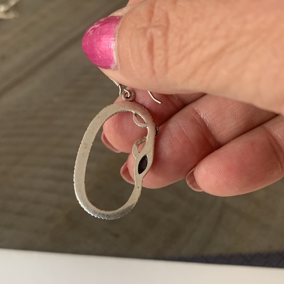 Onyx snake earrings - Picture 3 of 4